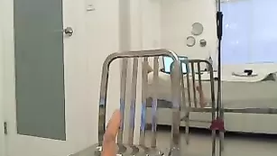 Изысканная стерлядь LucysLounge прыгает на секс игрушке