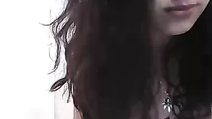 Импозантная цаца edinstvena ласкает половые губки