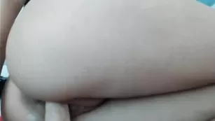 Сексуальная блондинка Michela19 трахает себя страпоном