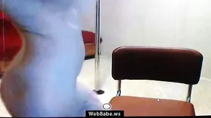 Изысканная куколка fraugerda трахает сочные дырочки