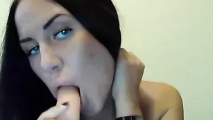 Чумовая леди esscada долбится со страпоном