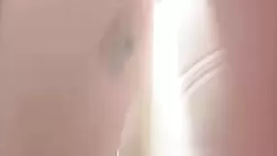 Шальная леди LadyDiana мандражирует пизденку рукой