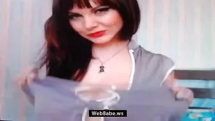 Черноволосая пассия blackcat трахнула себя в попу