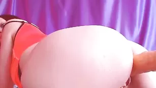 Озорная курва Izabel6 ебется в пизду секс машиной