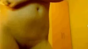 Чумовая бэйба phoenixgirl пальчиками трогает вагину