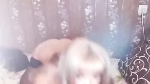 Великолепная сука kisylia6941 дрочит киску самотыком