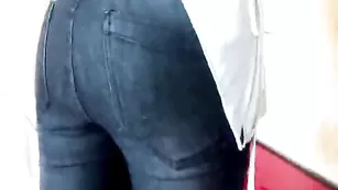 Русская малышка Олеся показывает сексуальное тело