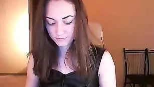 PJgirl очень красивая девочка показала письку