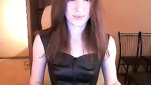 PJgirl очень красивая девочка показала письку