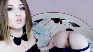 Милые кошечки erostars демонстрируют бритые киски