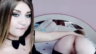 Милые кошечки erostars демонстрируют бритые киски