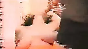 Ретро порно дамы emilybarnes с секс игрушкой