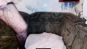 Темноволосая стерлядь LoveVirtsex возбуждает большой жопой