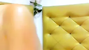 Неподражаемая курва Fabiana ласкает анальное отверстие