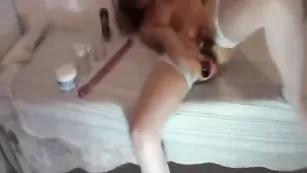 Сука в чулках Polina жестко долбит себя бутылкой