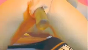 Порочная стерва ekstazy777 трахает киску фаллосом