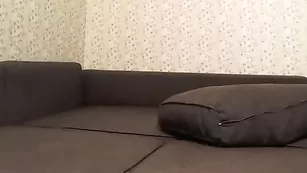 Шальная блондиночка MalinkaM жестко мастурбирует анал