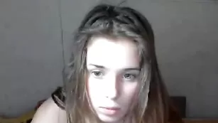 Молодая шалава BlackkKitty ласкает большие сиськи