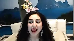 Жаркая пассия KrisElita ласкает сочную пизду