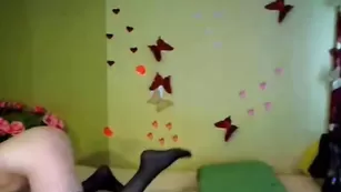 Сука с большим аналом VIPLindyLinn продолжает его увеличивать