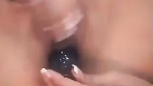 Шальная пассия Shagadelika трахает пизду самотыком