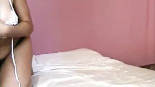 Шикарная рунетка Fabiana трахает анальное отверстие