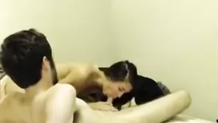 Аппетитная брюнетка красиво трахается с хахалем