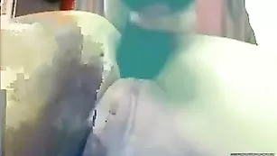 Озорная баба blakstarx долбится с толстым дилдо