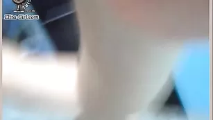 Кучерявая соска NastyaElit1 наяривает вагину страпоном