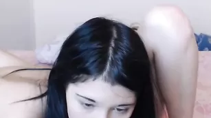 Обворожительные дамы Lorytta теребят бритые киски