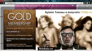 LenaPetrova развлекается со своей игрушкой