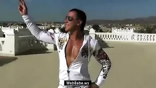 Роскошная потаскушка Катя Самбука мастурбирует и не только