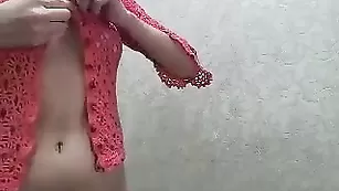 Строптивая барышня eclipsy показывает обнаженное тело