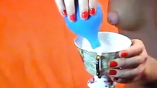 Татуированная шкура NeonaSky разрабатывает очко