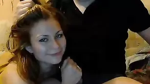 Прелестная сучка LedyFox делает глубокий минет