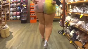 shadyshainy Full walk away at the grocery store фан video шоу чат реальный порно