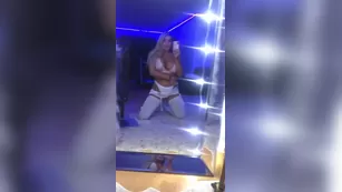 chantelzales quarantine and chill i need a volunteer to massage da booty after leg day today шоу чат реальный порно