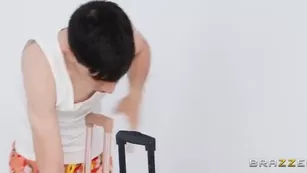 blondie fesser and sofia lee - adjoined to her киска