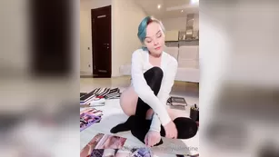 hellyvalentine I've signed prints and books для мой Etsy today and xxx onlyfans nude реальный порно