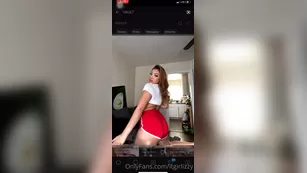 itgirlizzy 02 01 2021 I don t know why y all don t tap in with мой lives xxx onlyfans nude реальный порно