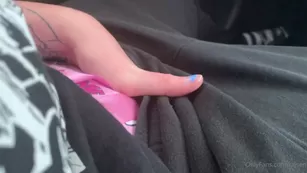 raisen rubbing мой киска in the car i was so nervous haha шоу чат реальный порно