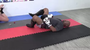 sexybuffbabe rapture beatsdown bitch мальчик kris in this long 30 minute real mma style fight i produced t шоу чат реальный порно