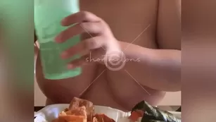 shortmelons 28 11 2020 topless rambling mukbang 14mins basically an update on what s going o шоу чат реальный порно