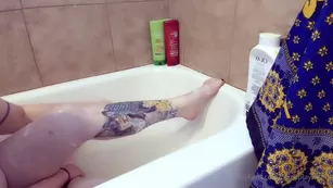comeplaywithbri Bath время Come shave мой legs with me шоу чат реальный порно