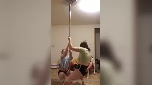 noellemorrison Hanging out (clearly drinking lol) with leeannewes шоу чат реальный порно