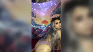 waterblossm twerks up and down your timeline шоу чат реальный порно