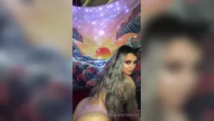waterblossm twerks up and down your timeline шоу чат реальный порно