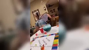 melaniexsanders shaking what мой moma gave me шоу чат реальный порно