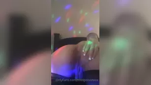 misspoisonxxx Why do I love sticking shit up мой ass шоу чат реальный порно