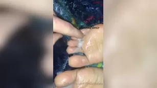 lindabooxo 03 10 2020 sooo i let him play with мой feet when i'm asleep шоу чат реальный порно